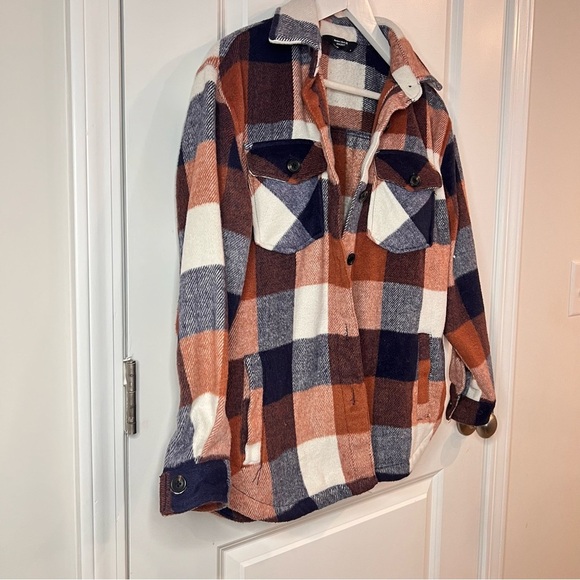 Plaid Button-Up Shacked - Picture 3 of 6